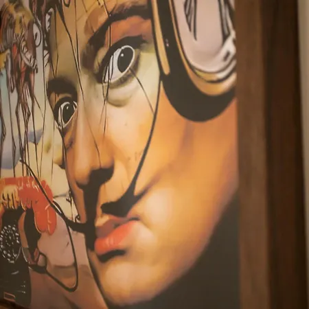 Hostel Art-inspired - Ensuite Double With Ac And Workspace In Porto