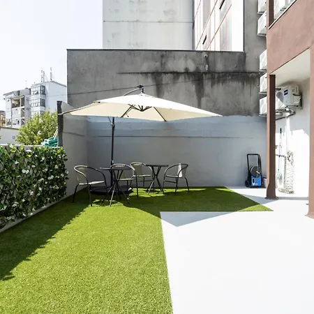 Hostel Art-inspired - Ensuite Double With Ac And Workspace In