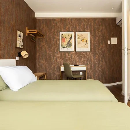 Hostel Art-inspired - Ensuite Double With Ac And Workspace In