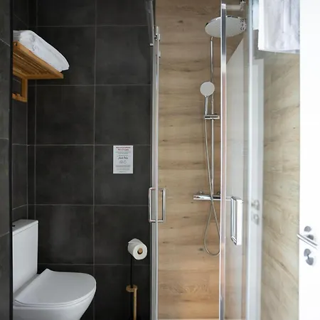 Art-inspired - Ensuite Double With Ac And Workspace In * Porto