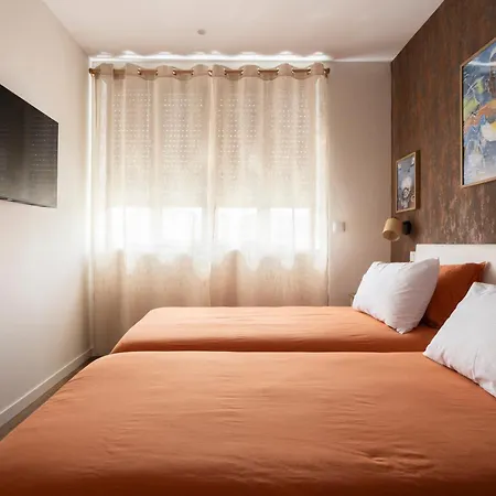 Art-inspired - Ensuite Double With Ac And Workspace In * Porto