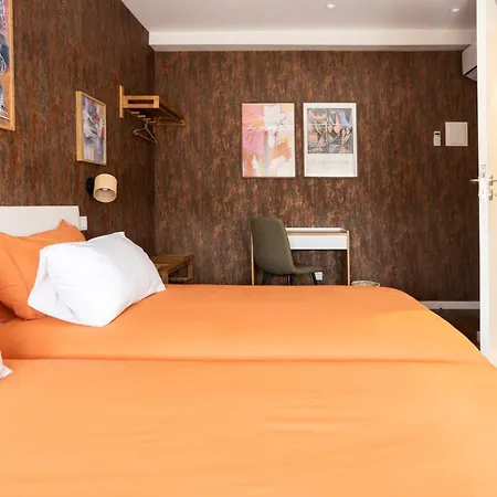 Hostel Art-inspired - Ensuite Double With Ac And Workspace In *