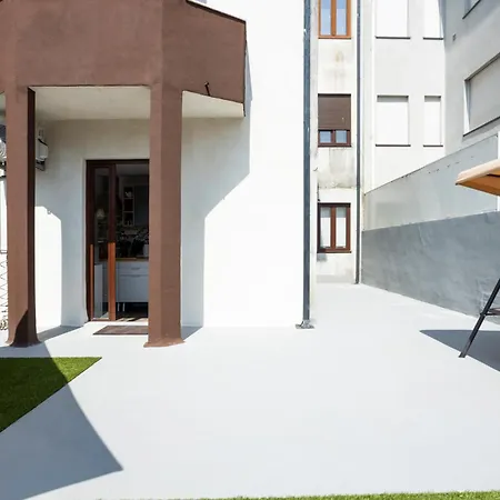 Hostel Art-inspired - Ensuite Double With Ac And Workspace In Porto