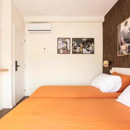 Art-inspired - Ensuite Double With Ac And Workspace In * Porto